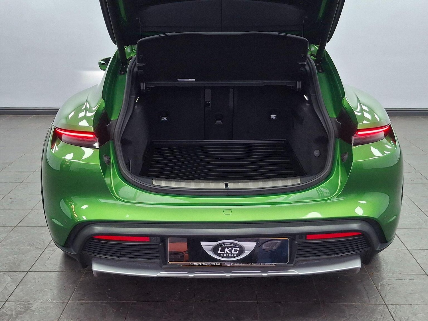 Used Porsche Taycan 2021 for sale - 77107632: Photo 24