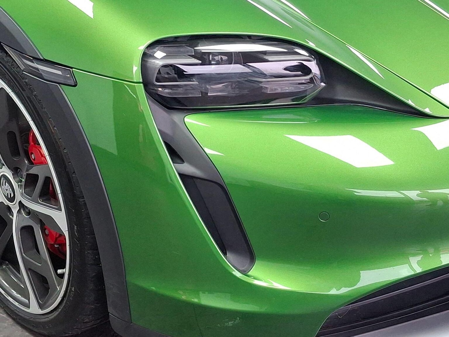 Used Porsche Taycan 2021 for sale - 77107632: Photo 34