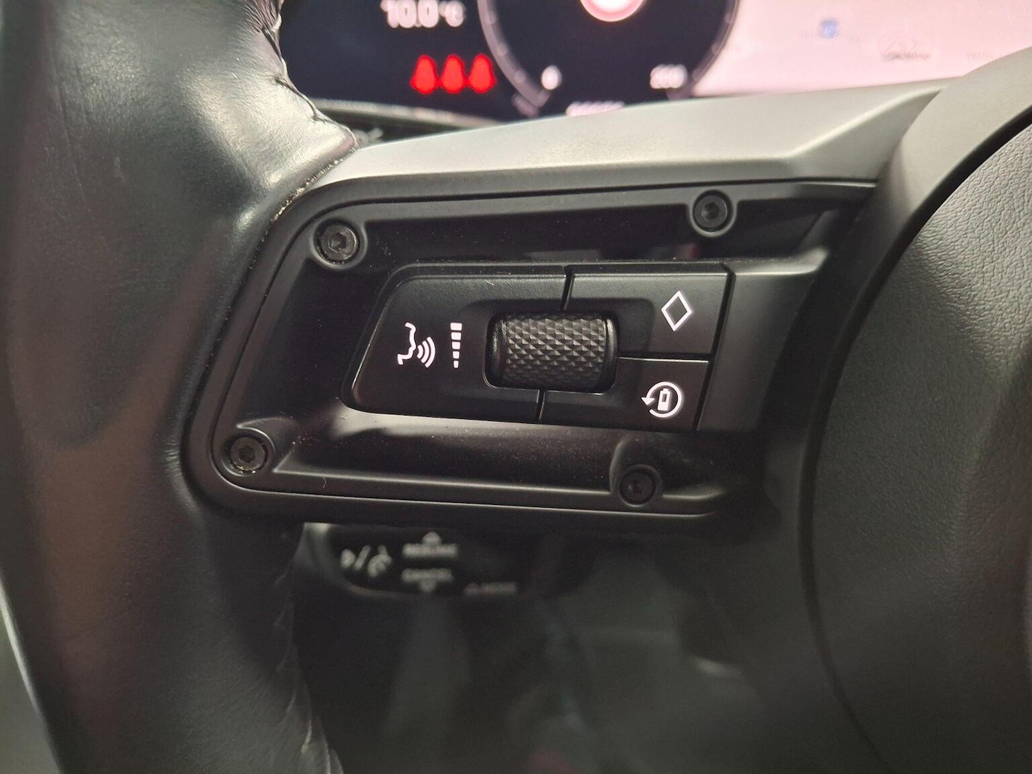 Used Porsche Taycan 2021 for sale - 77107632: Photo 40