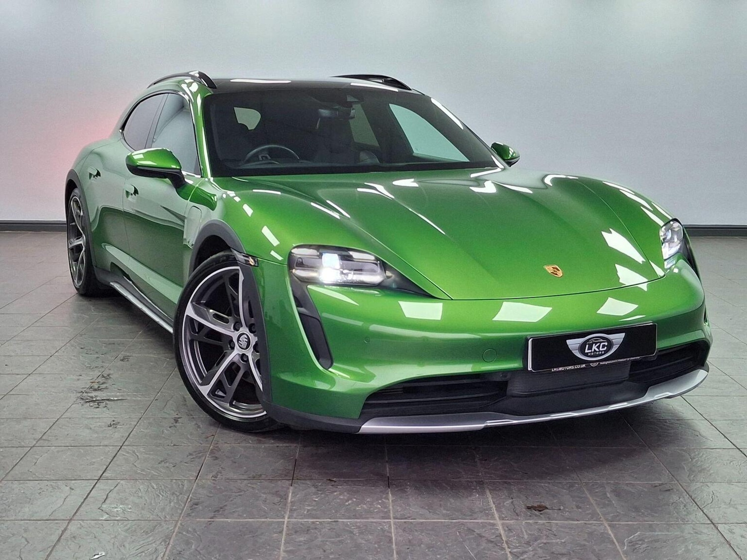 Used Porsche Taycan 2021 for sale - 77107632: Photo 57