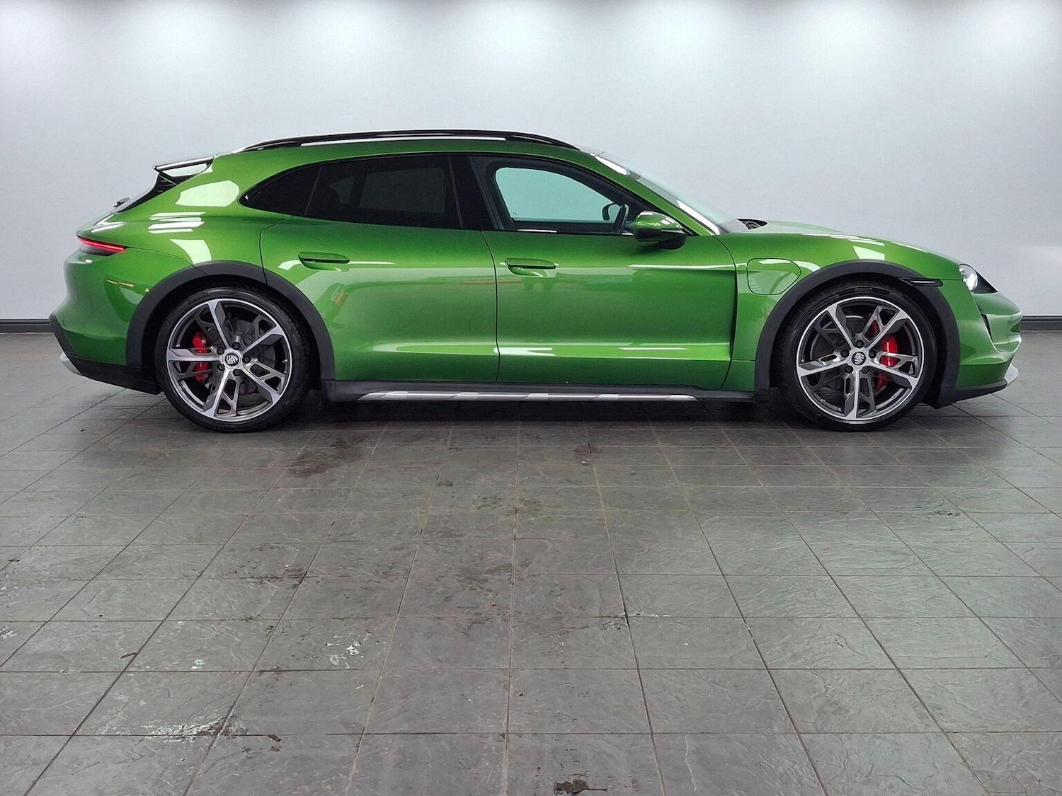 Used Porsche Taycan 2021 for sale - 77107632: Photo 60