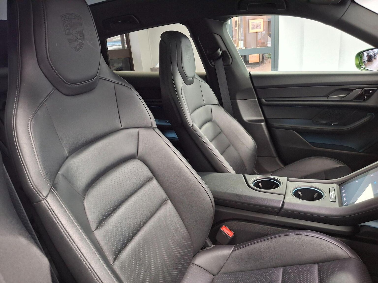 Used Porsche Taycan 2021 for sale - 77107632: Photo 8