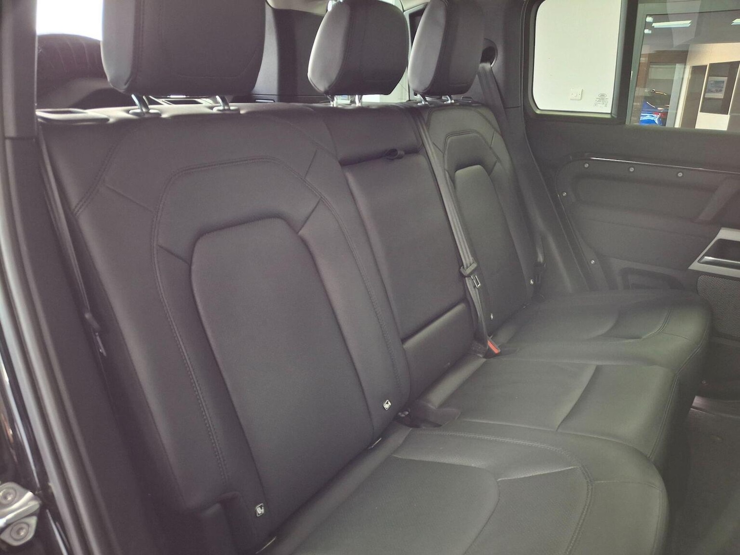 Used Land Rover Defender 110 2022 for sale - 78031696: Photo 11