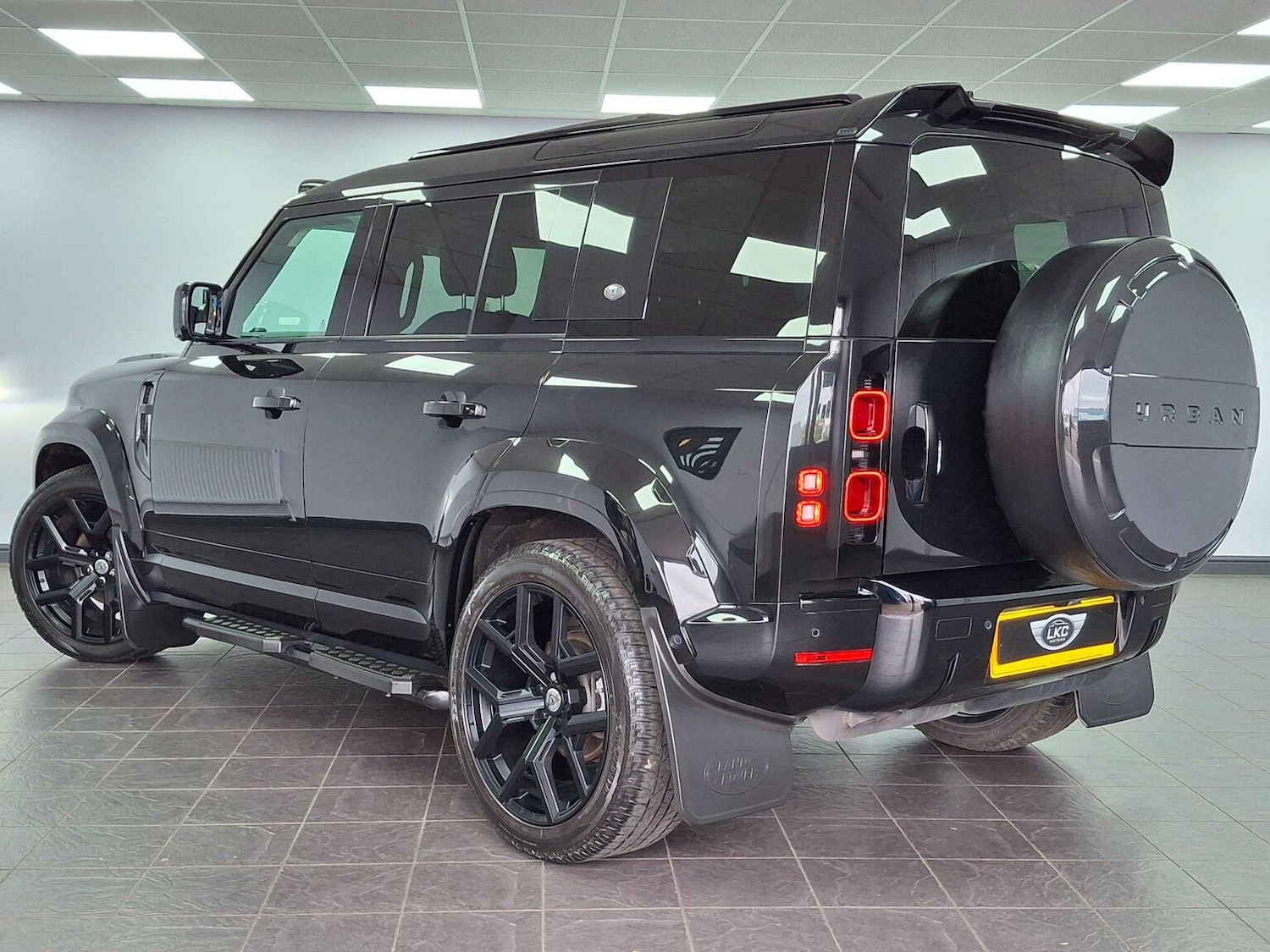 Used Land Rover Defender 110 2022 for sale - 78031696: Photo 17