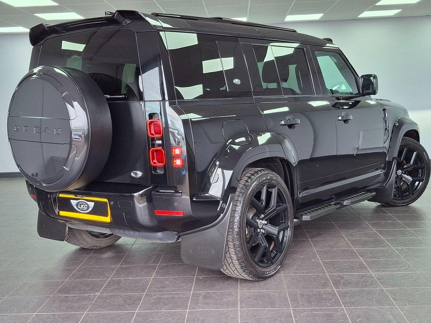 Used Land Rover Defender 110 2022 for sale - 78031696: Photo 19