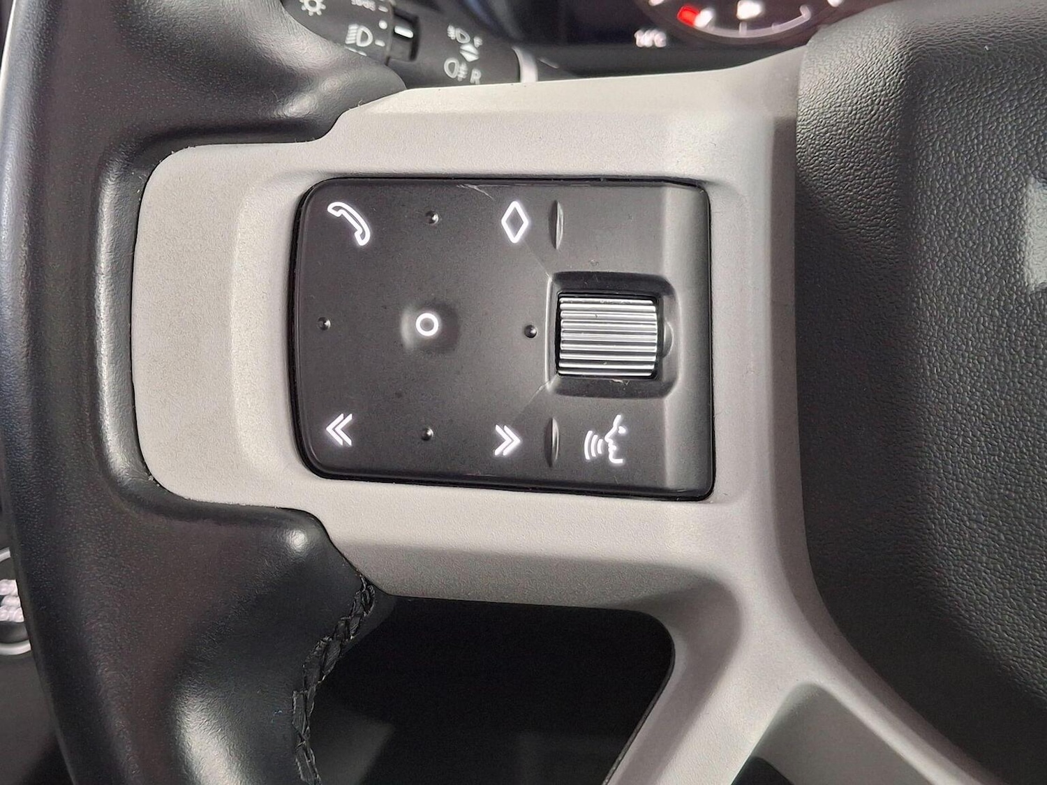 Used Land Rover Defender 110 2022 for sale - 78031696: Photo 31