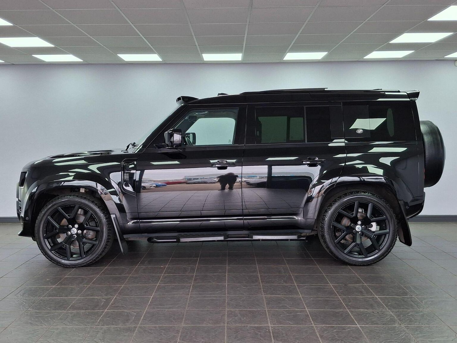 Used Land Rover Defender 110 2022 for sale - 78031696: Photo 51