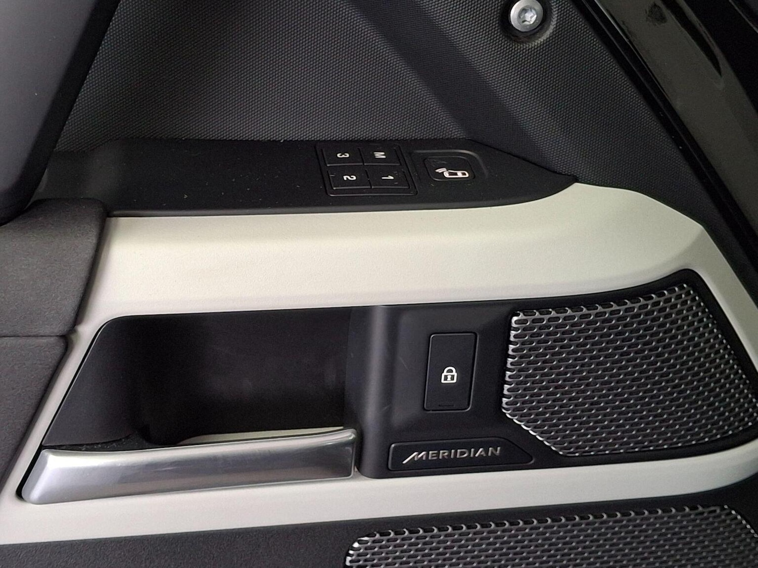 Used Land Rover Defender 110 2022 for sale - 78031696: Photo 58