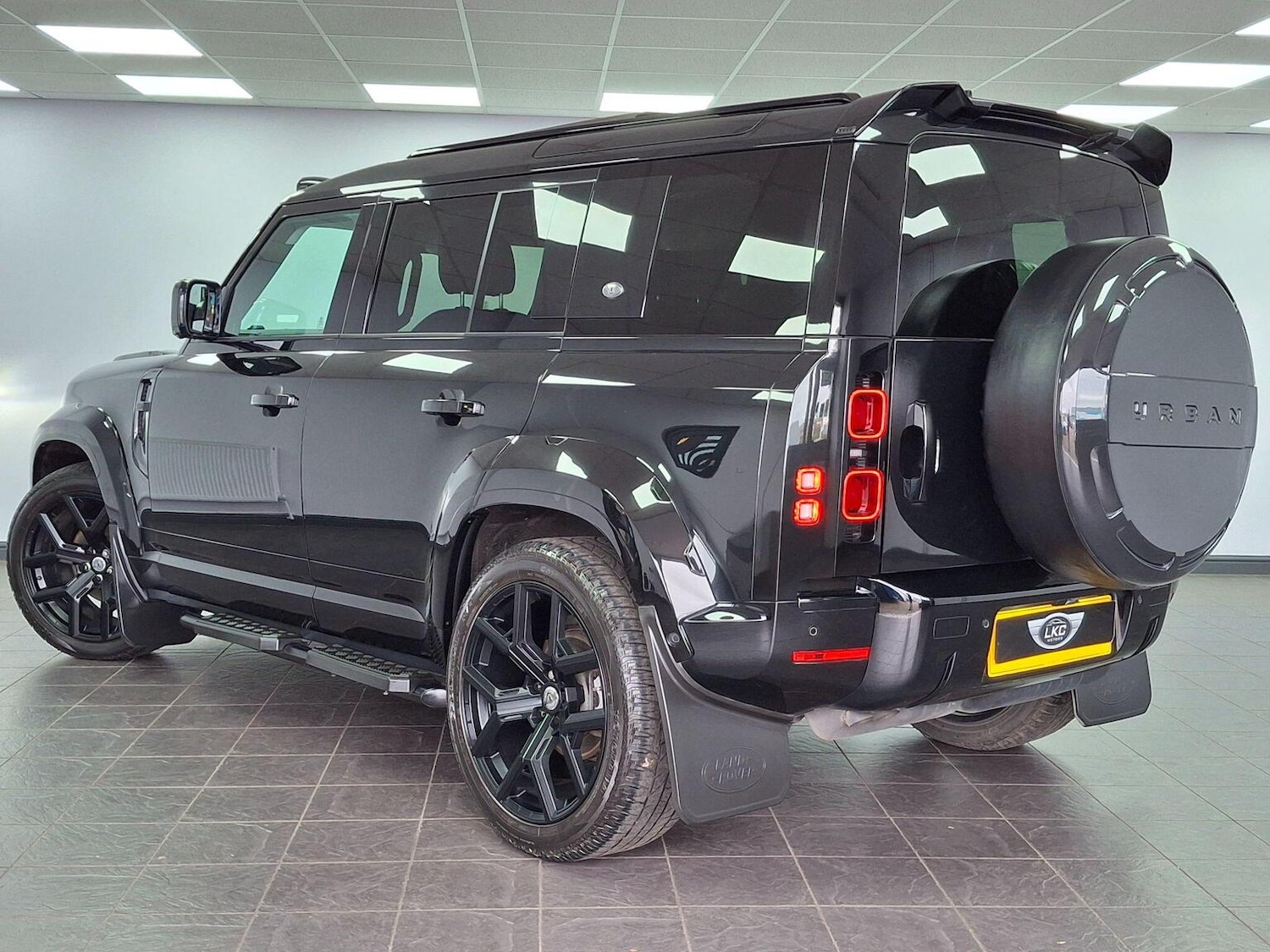 Used Land Rover Defender 110 2022 for sale - 78031696: Photo 81