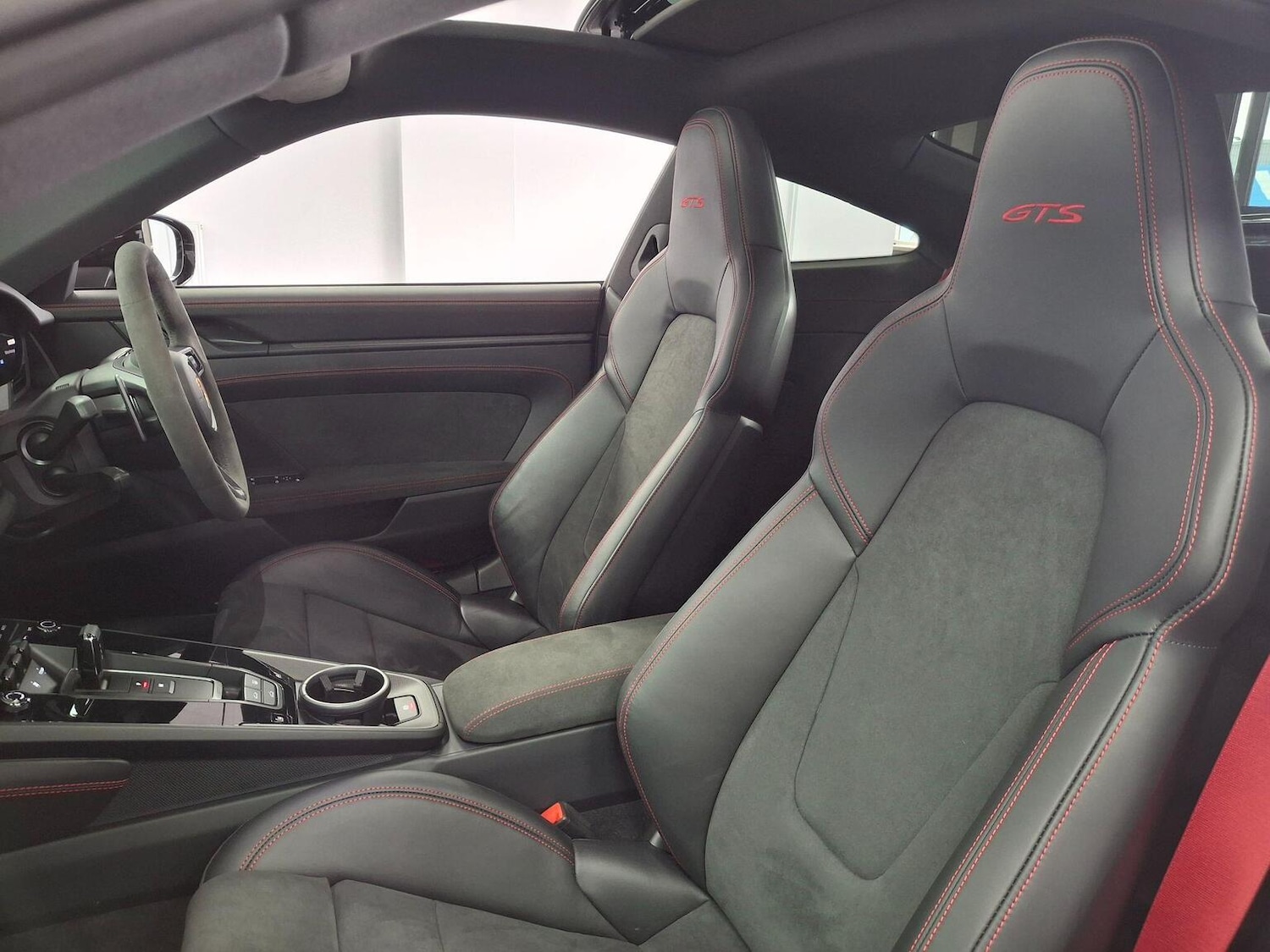 Used Porsche 911 2022 for sale - 77968684: Photo 12