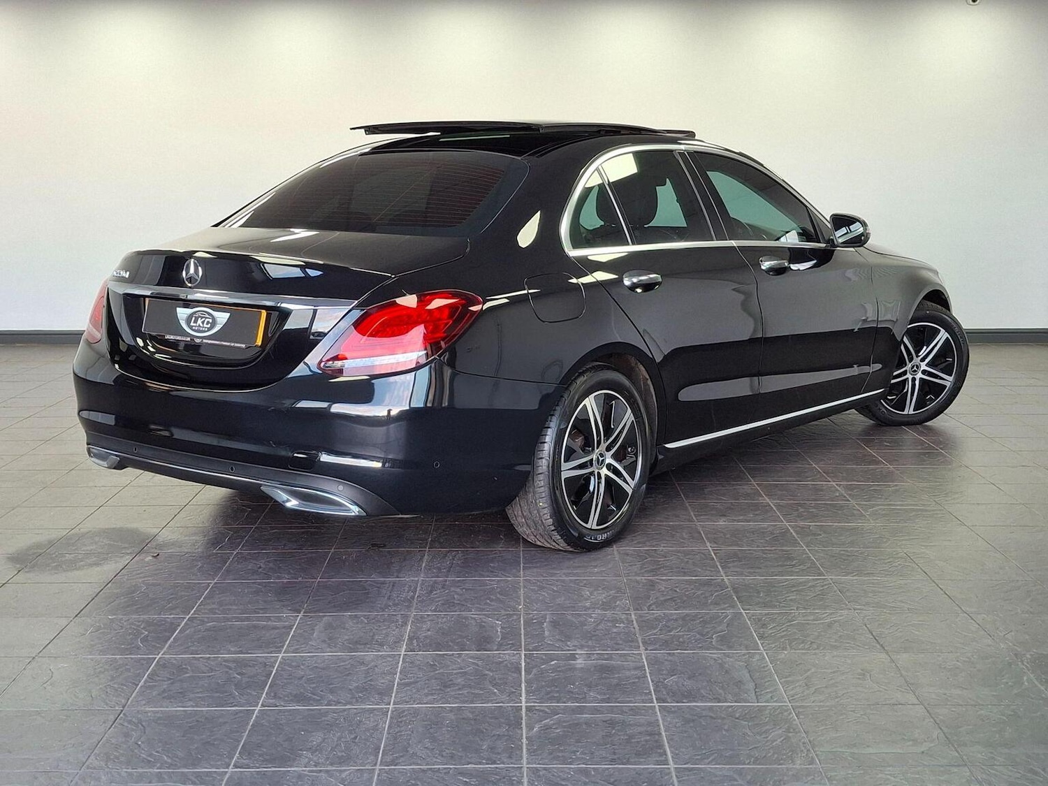 Used Mercedes-Benz C Class 2019 for sale - 76725591: Photo 14