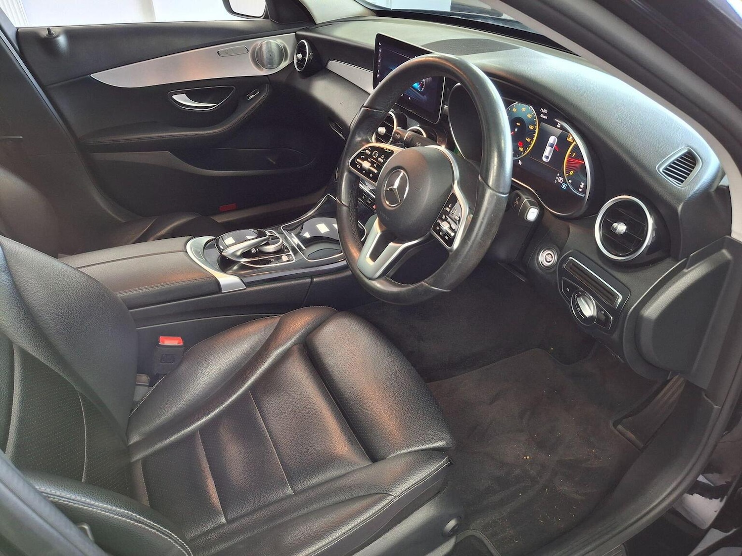 Used Mercedes-Benz C Class 2019 for sale - 76725591: Photo 16