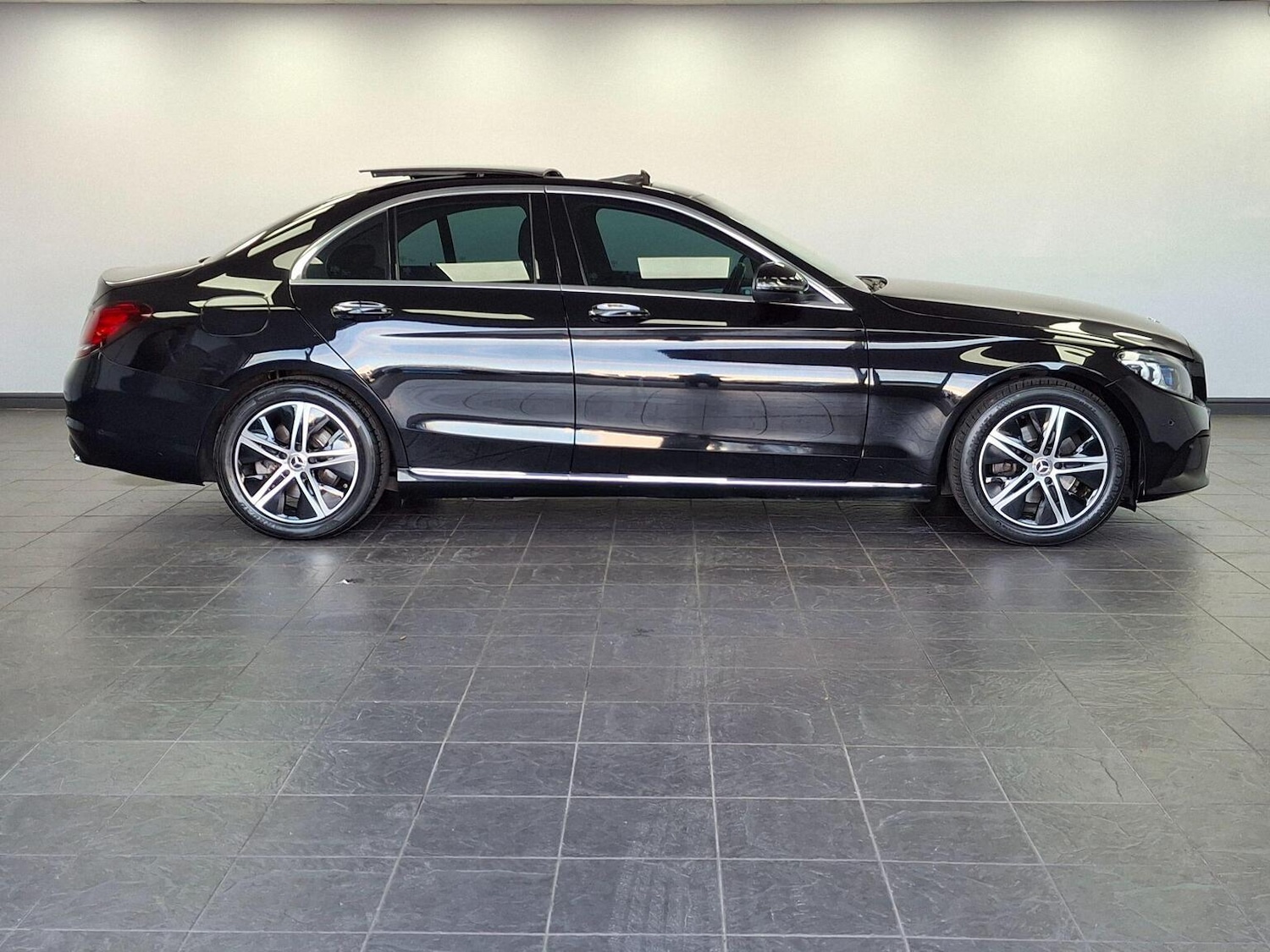 Used Mercedes-Benz C Class 2019 for sale - 76725591: Photo 25