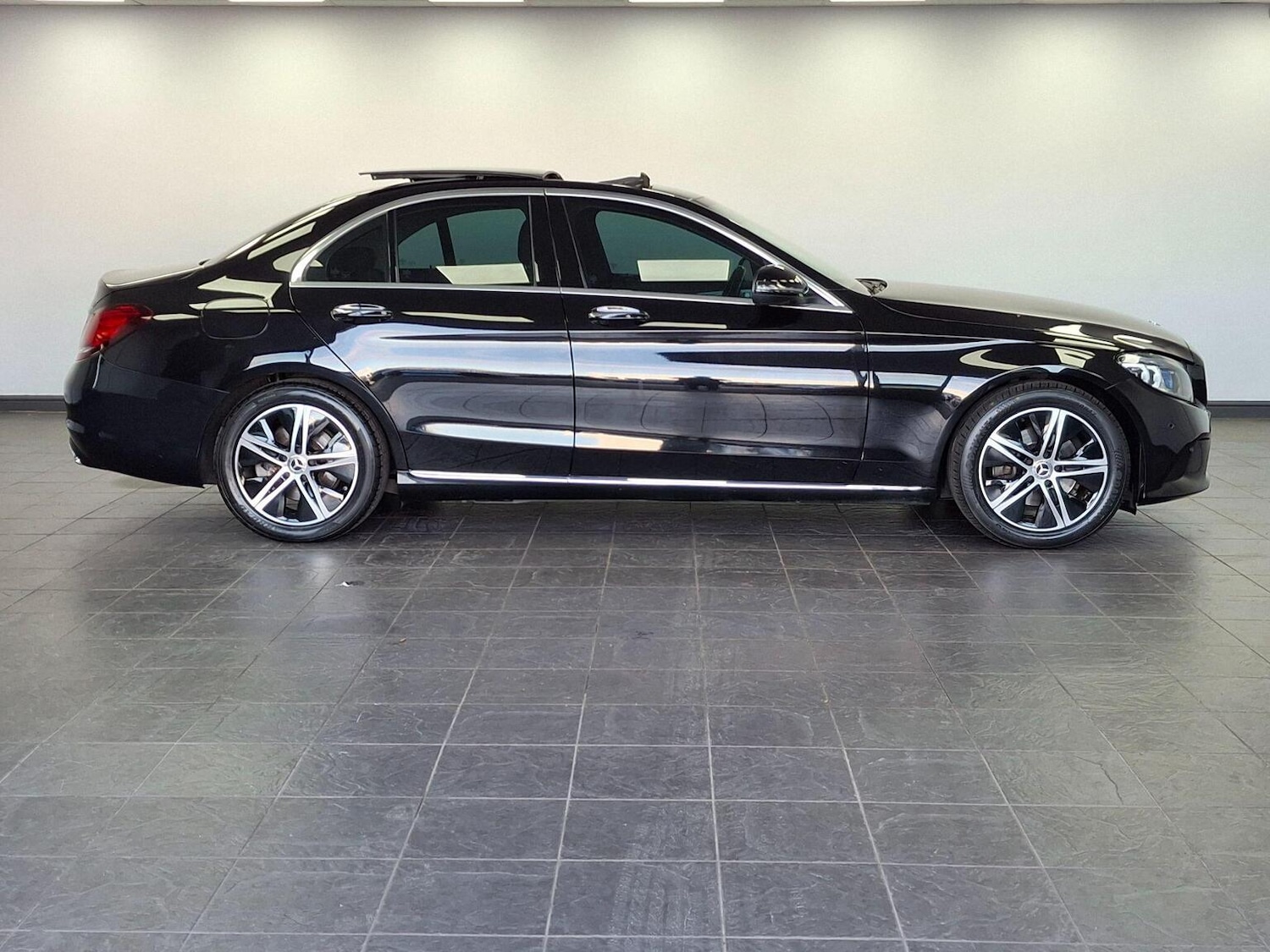 Used Mercedes-Benz C Class 2019 for sale - 76725591: Photo 36