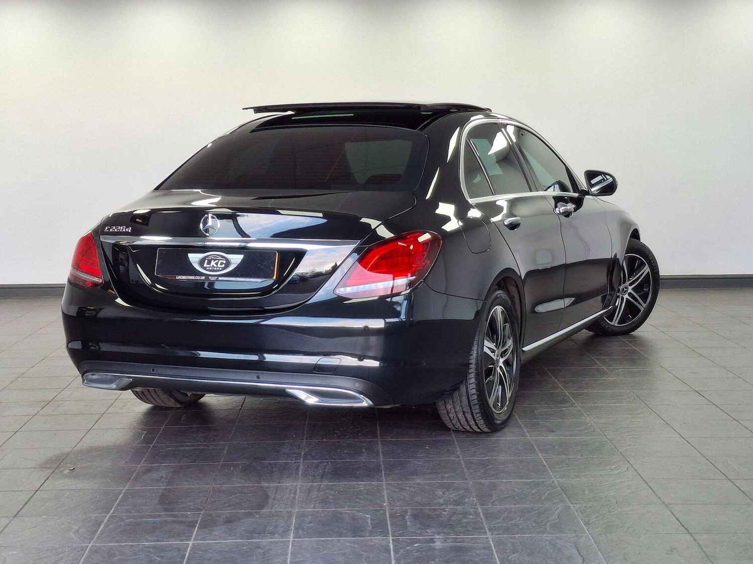 Used Mercedes-Benz C Class 2019 for sale - 76725591: Photo 37