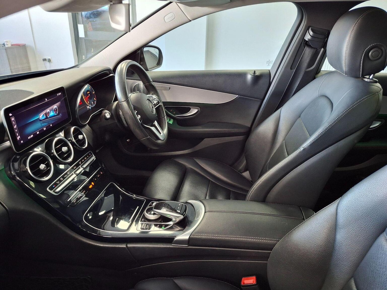 Used Mercedes-Benz C Class 2019 for sale - 76725591: Photo 4