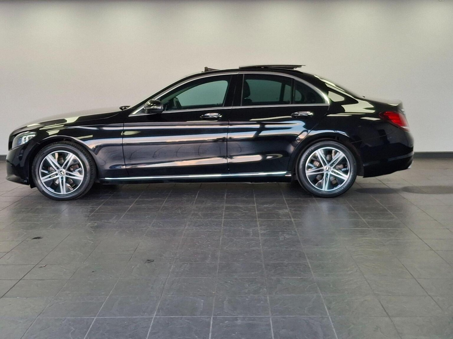 Used Mercedes-Benz C Class 2019 for sale - 76725591: Photo 40