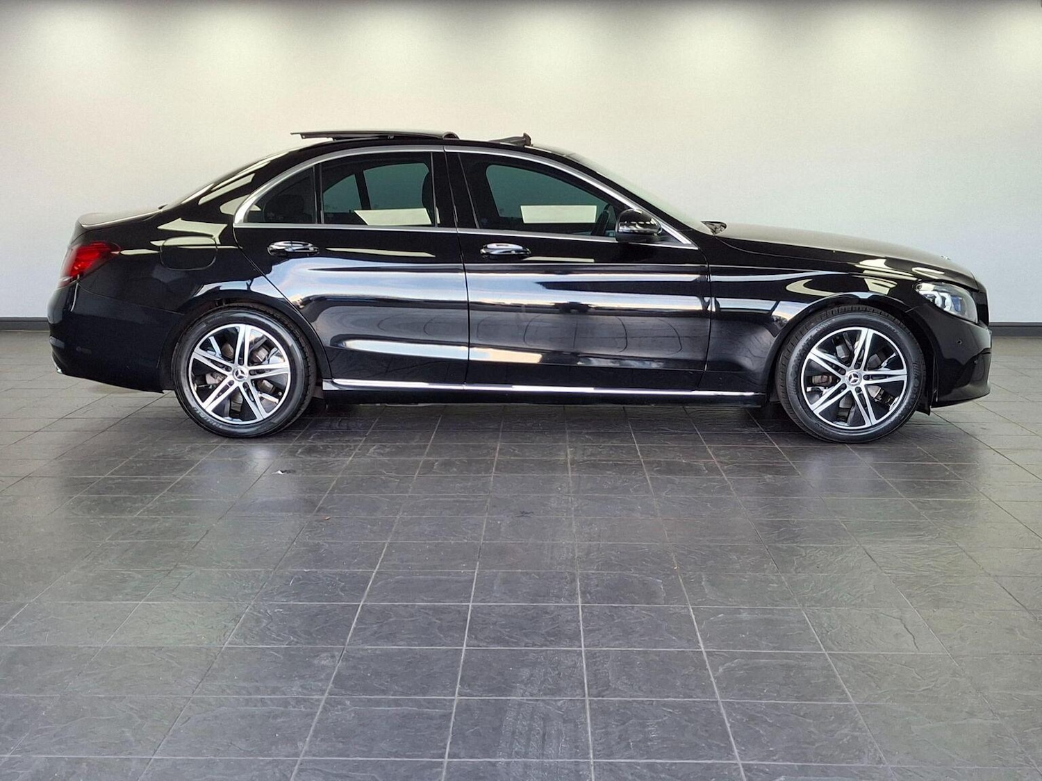 Used Mercedes-Benz C Class 2019 for sale - 76725591: Photo 66