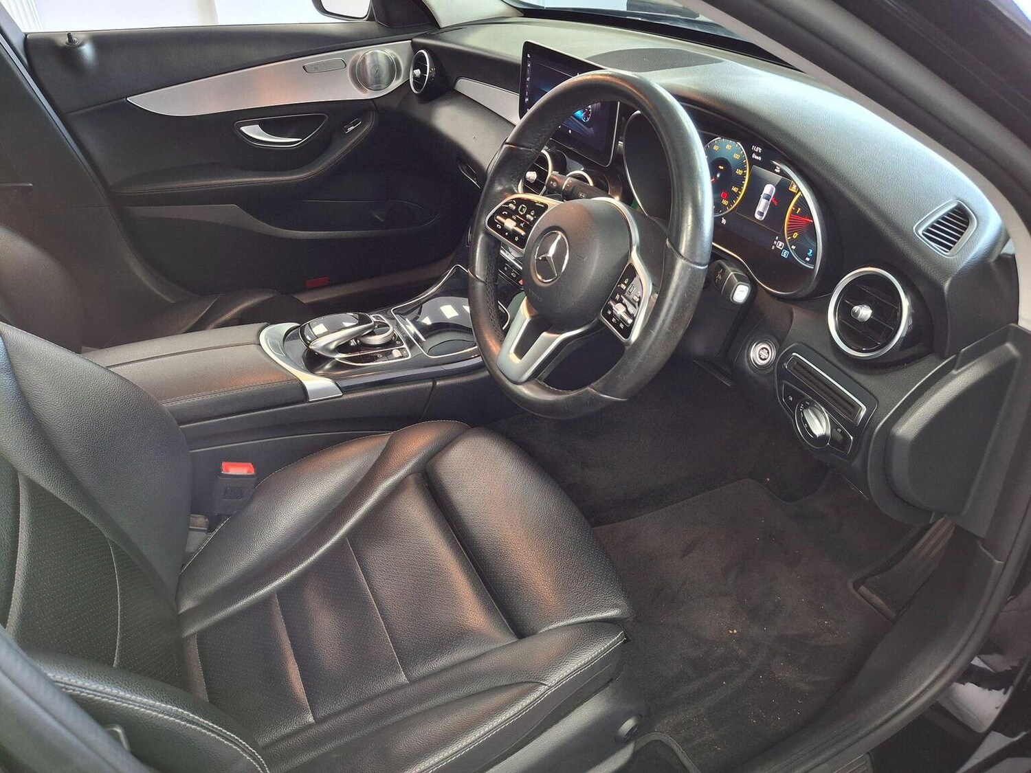 Used Mercedes-Benz C Class 2019 for sale - 76725591: Photo 84