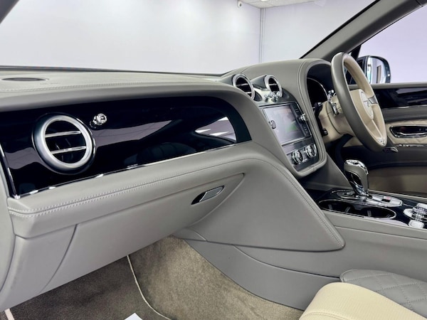 Used Bentley Bentayga 2019 for sale - 75731251: Photo 16
