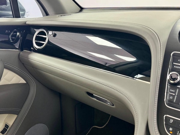Used Bentley Bentayga 2019 for sale - 75731251: Photo 35
