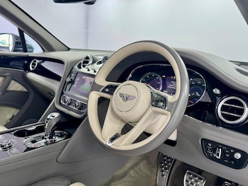 Used Bentley Bentayga 2019 for sale - 75731251: Photo