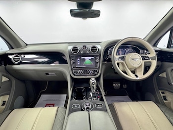 Used Bentley Bentayga 2019 for sale - 75731251: Photo