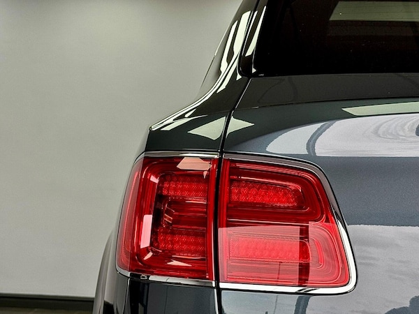 Used Bentley Bentayga 2019 for sale - 75731251: Photo 58
