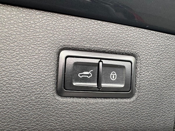 Used Bentley Bentayga 2019 for sale - 75731251: Photo 62