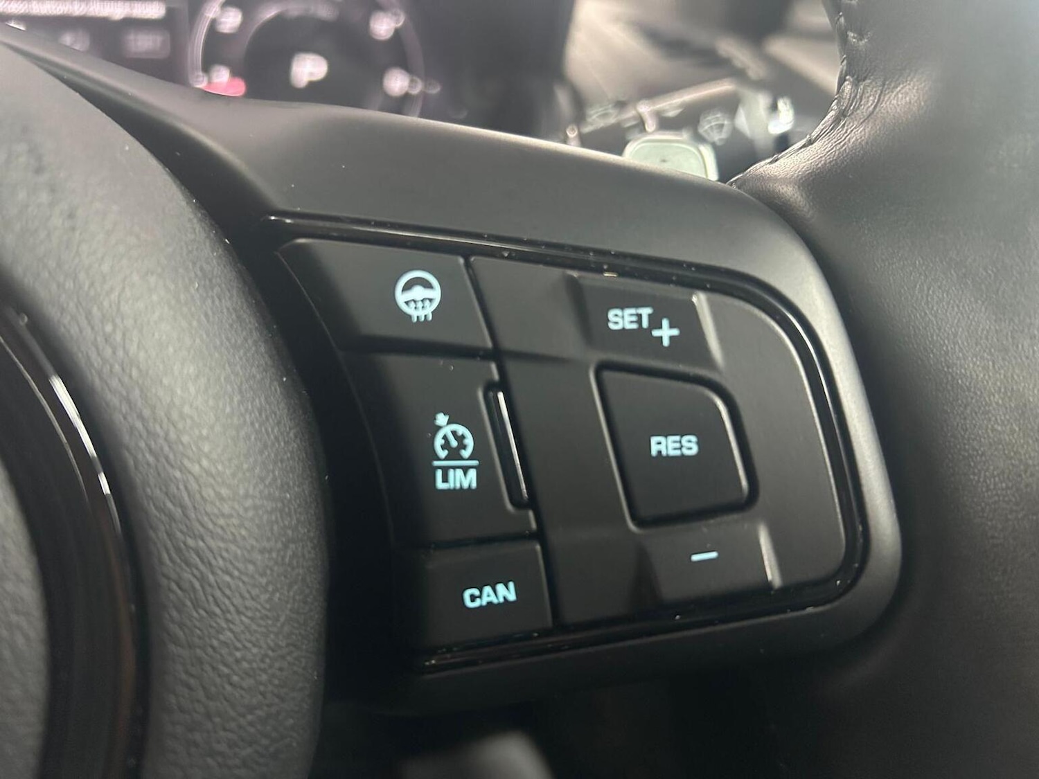 Used Jaguar F-Type 2021 for sale - 76951030: Photo 16