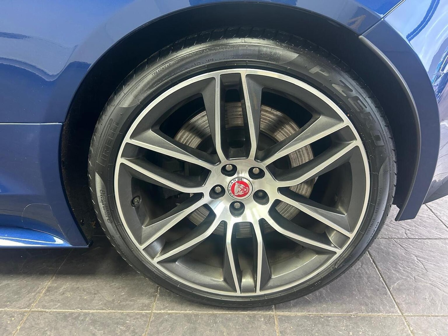 Used Jaguar F-Type 2021 for sale - 76951030: Photo 17