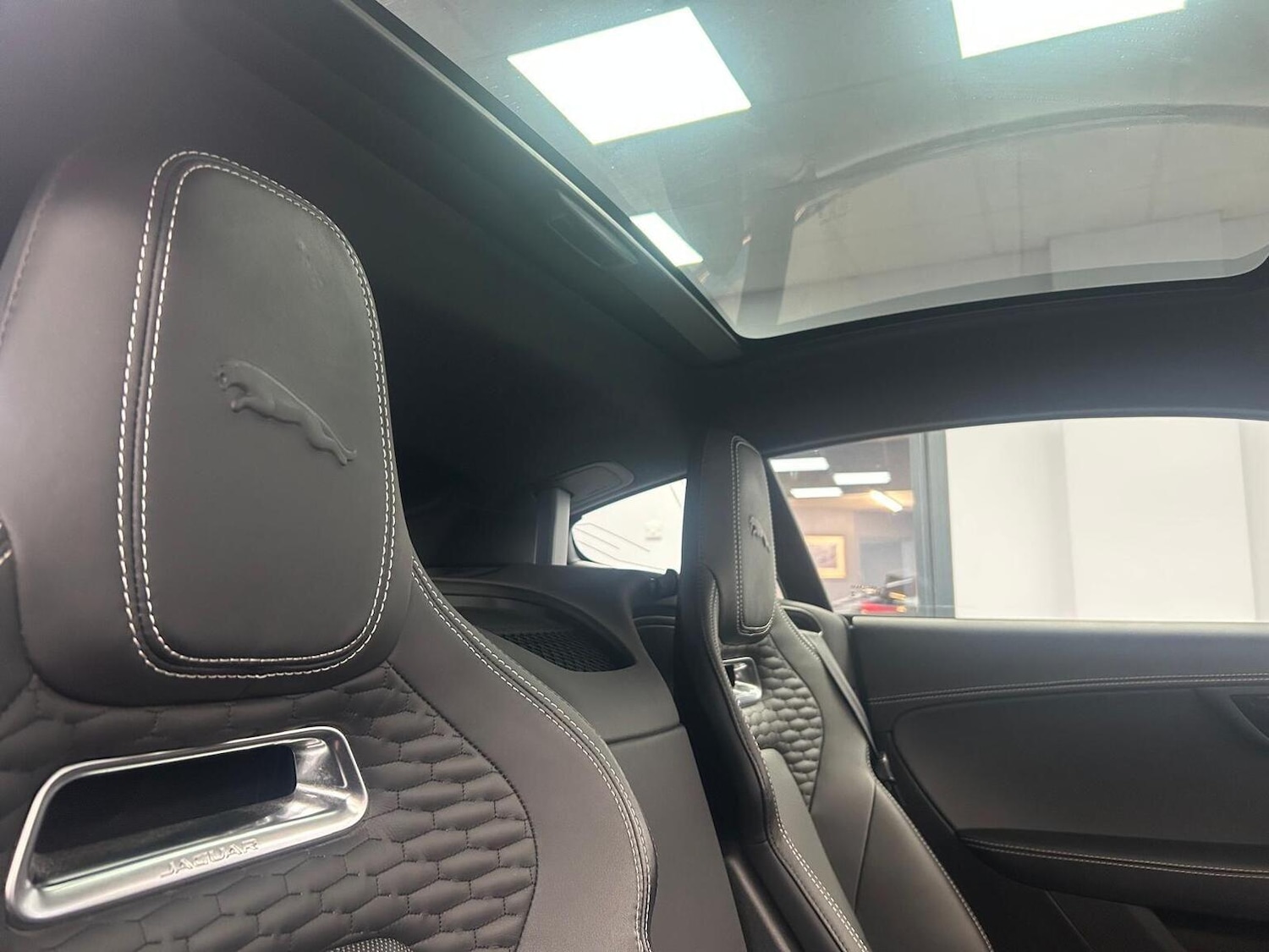 Used Jaguar F-Type 2021 for sale - 76951030: Photo 35