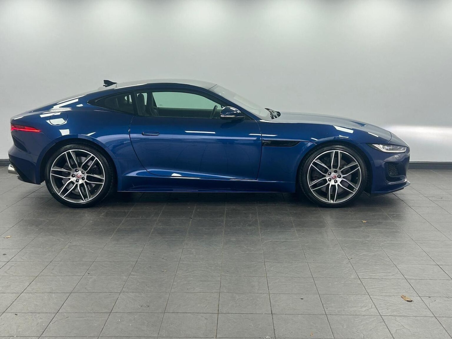 Used Jaguar F-Type 2021 for sale - 76951030: Photo 6