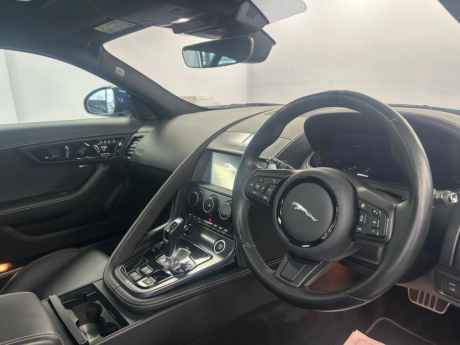 Used Jaguar F-Type 2021 for sale - 76951030: Photo 9