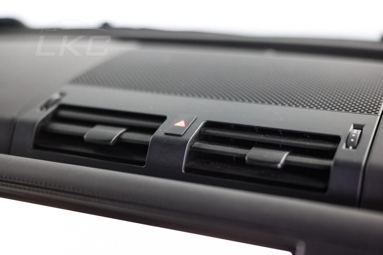 Used Land Rover Defender 110 2023 for sale - 76794598: Photo 31