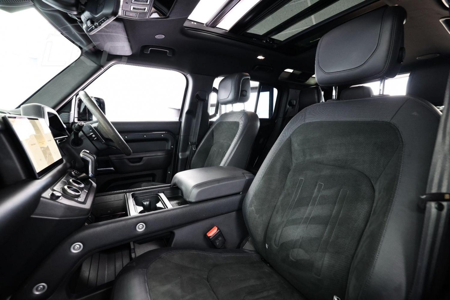 Used Land Rover Defender 110 2023 for sale - 76794598: Photo 56