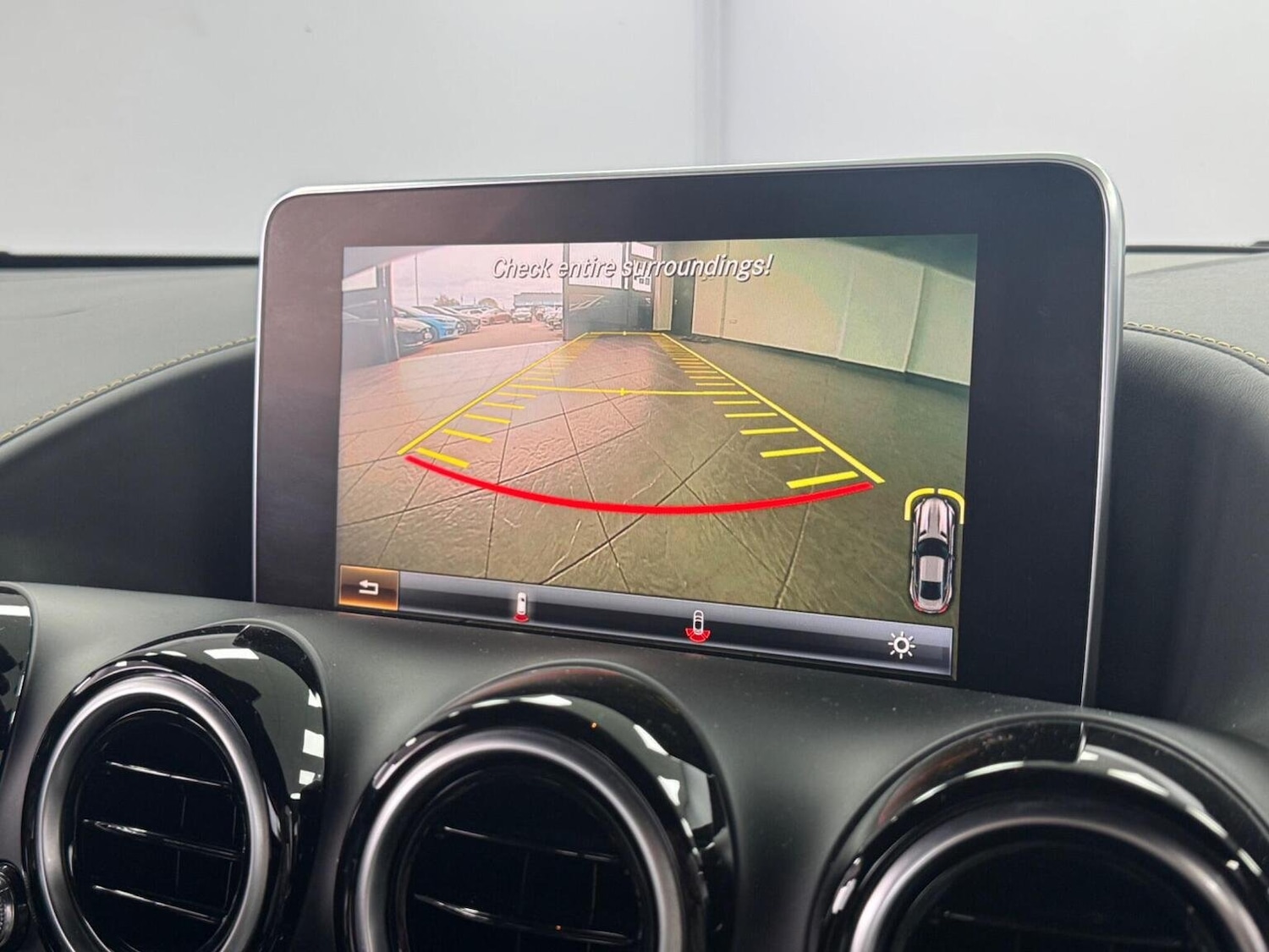 Used Mercedes-Benz AMG GT 2017 for sale - 76281386: Photo 15