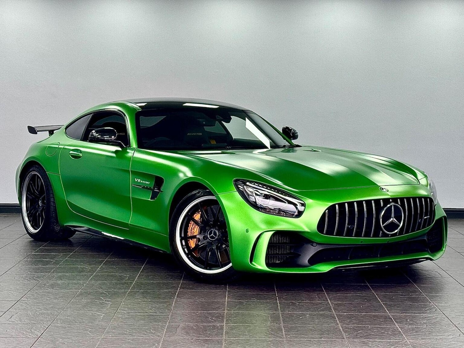 Used Mercedes-Benz AMG GT 2017 for sale - 76281386: Photo 2