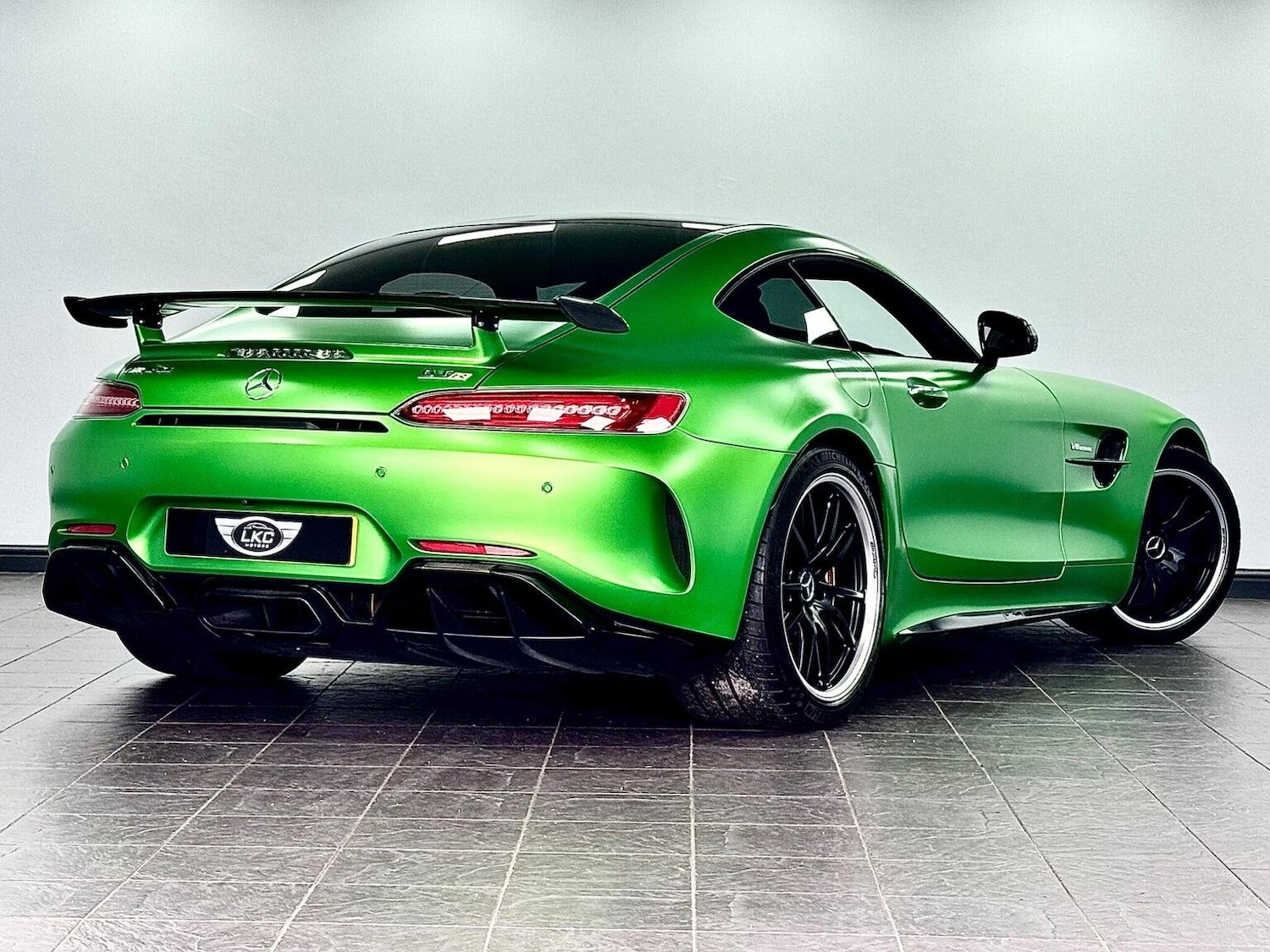 Used Mercedes-Benz AMG GT 2017 for sale - 76281386: Photo 4