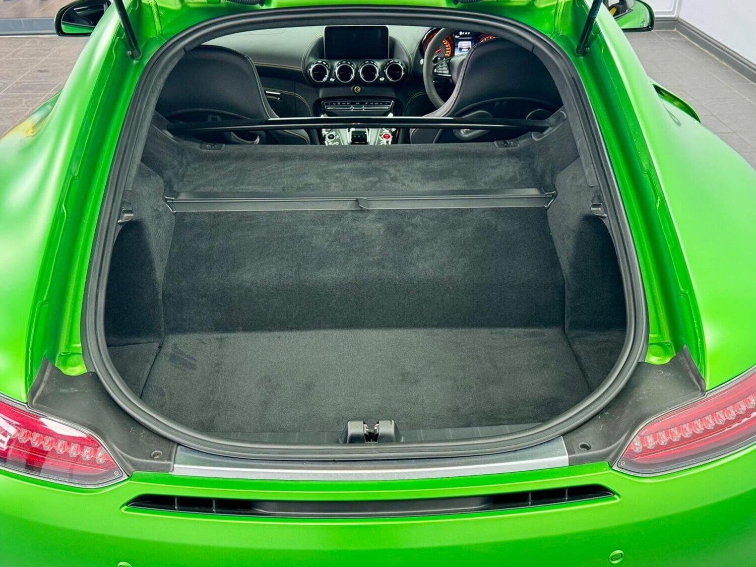 Used Mercedes-Benz AMG GT 2017 for sale - 76281386: Photo 65