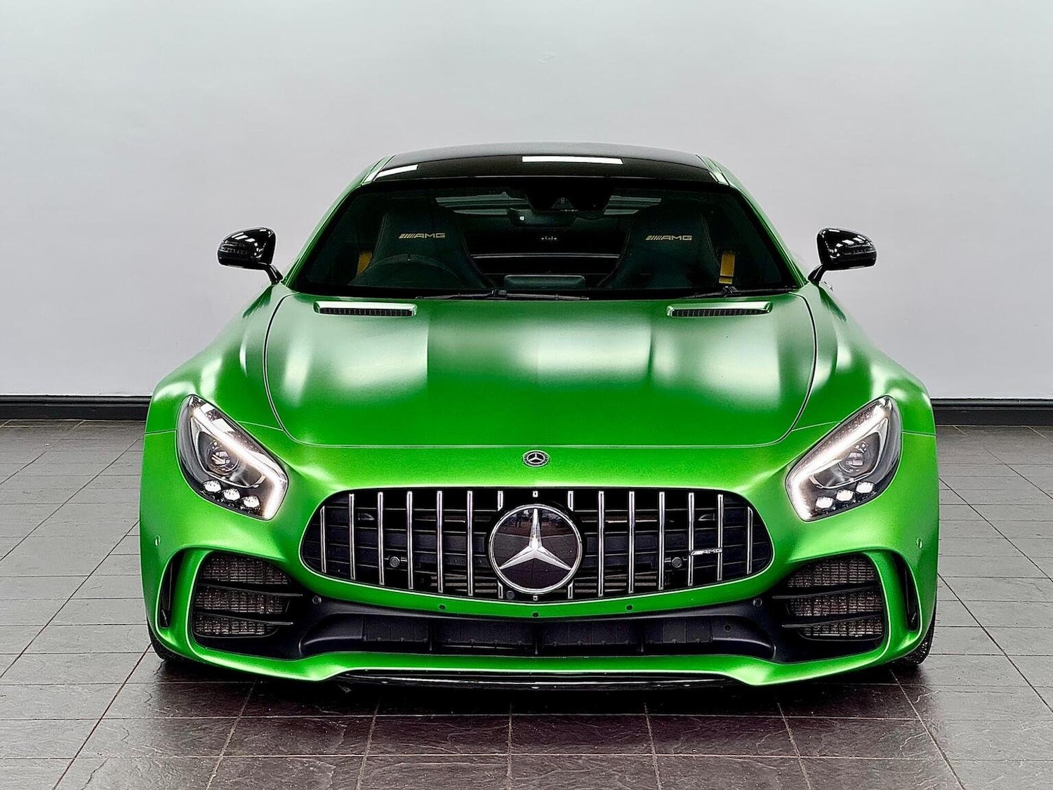 Used Mercedes-Benz AMG GT 2017 for sale - 76281386: Photo 9