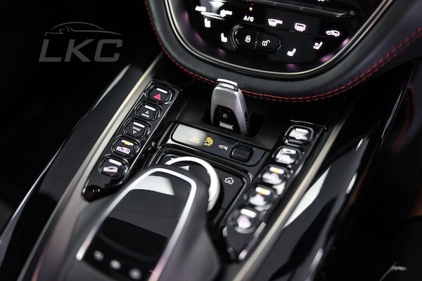 Used Aston Martin DBX 2020 for sale - 75202528: Photo 25