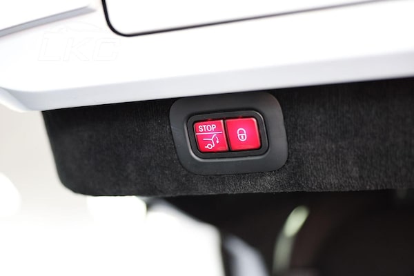 Used Aston Martin DBX 2020 for sale - 75202528: Photo 50