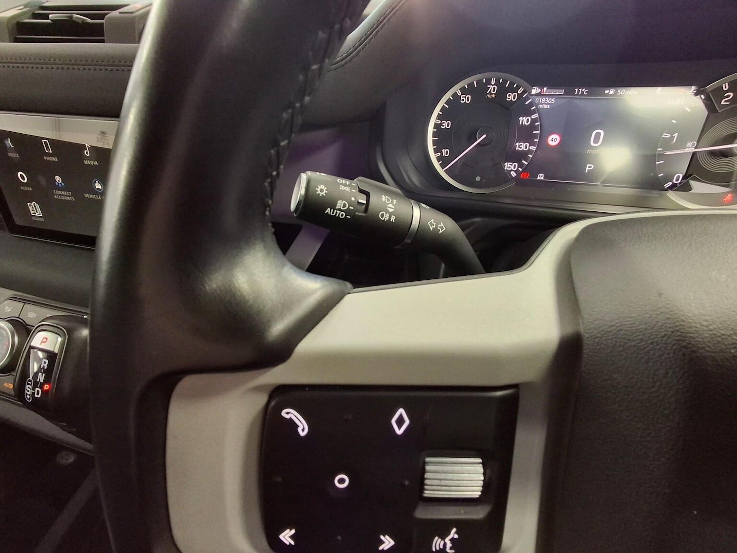 Used Land Rover Defender 2023 for sale - 77020582: Photo 13