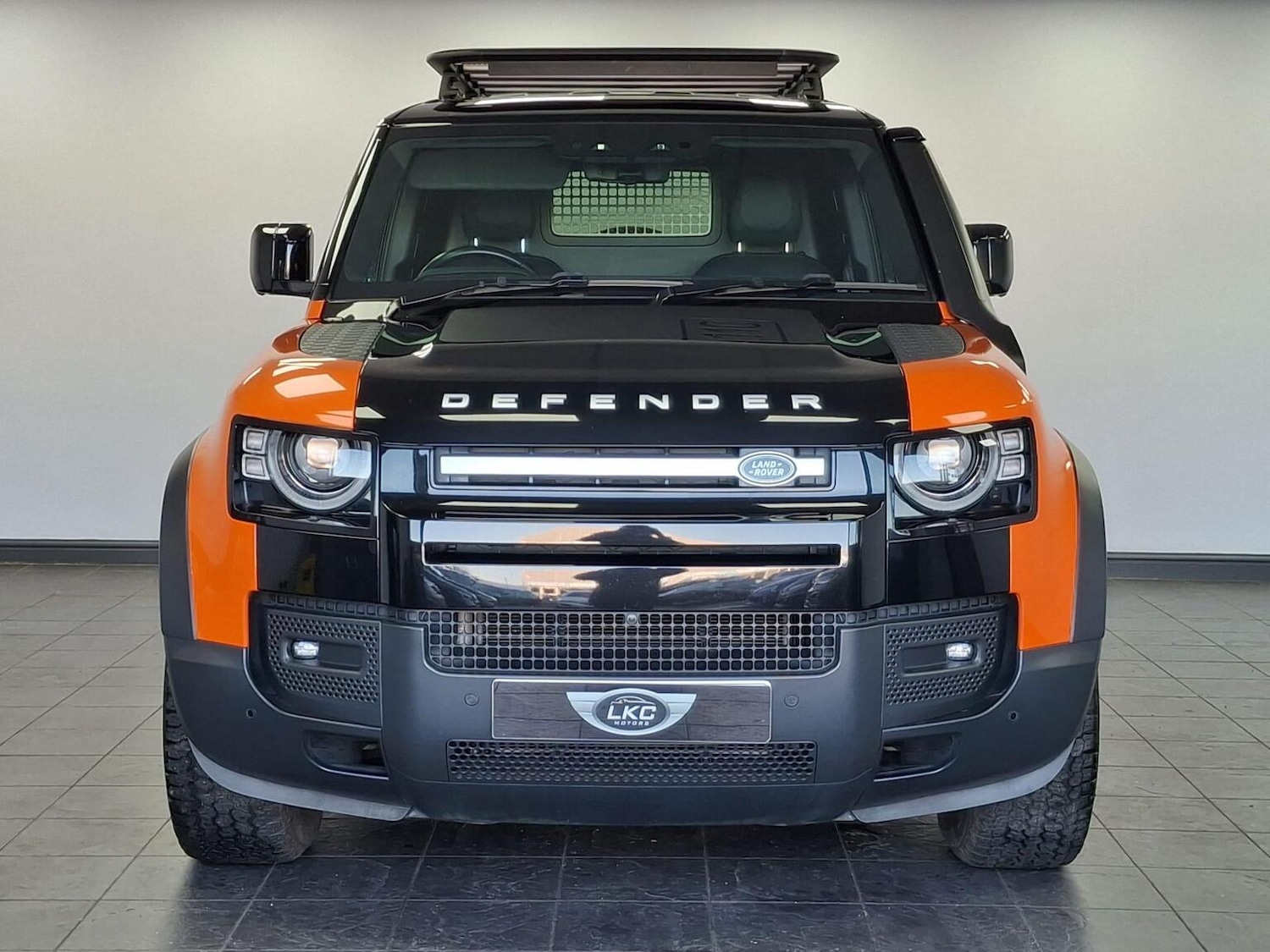 Used Land Rover Defender 2023 for sale - 77020582: Photo 3