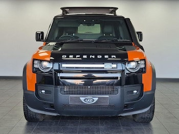 Used Land Rover Defender 2023 for sale - 77020582: Photo