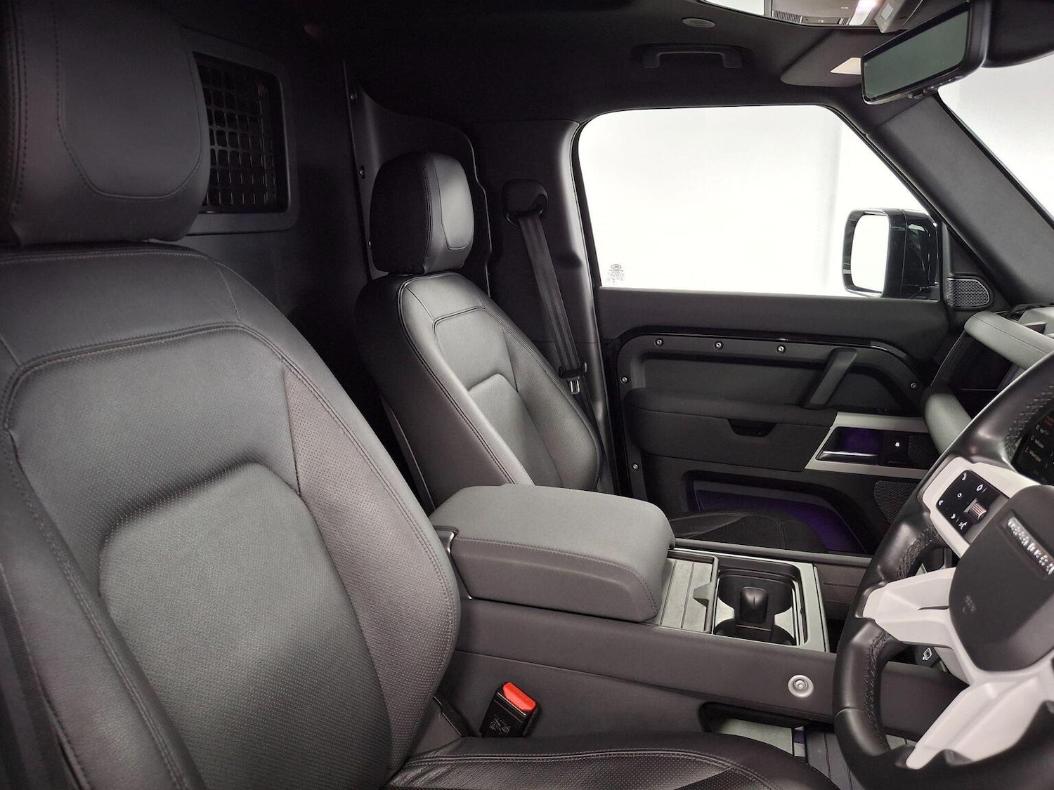 Used Land Rover Defender 110 2023 for sale - 77020582: Photo 55