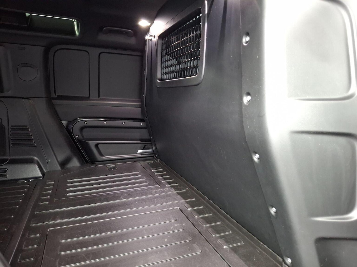 Used Land Rover Defender 110 2023 for sale - 77020582: Photo 59