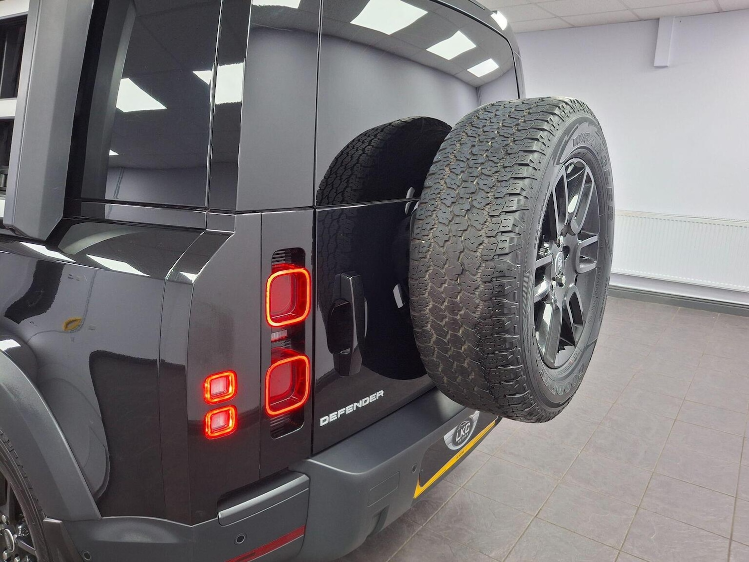 Used Land Rover Defender 110 2023 for sale - 77020582: Photo 70