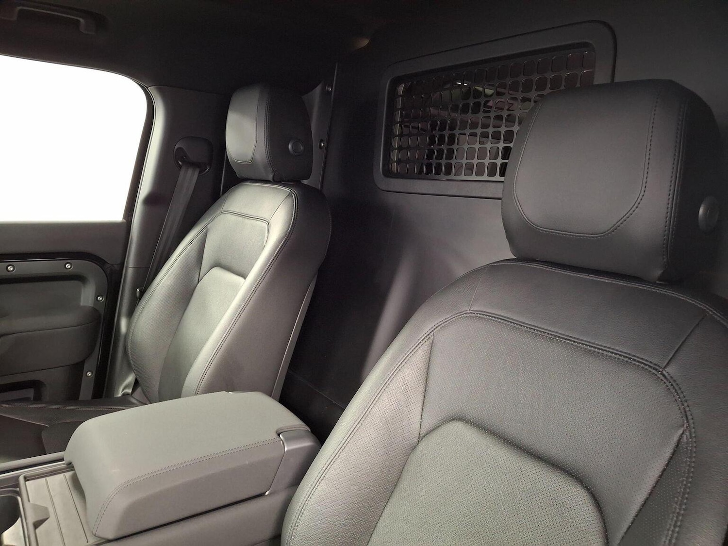 Used Land Rover Defender 110 2023 for sale - 77020582: Photo 75